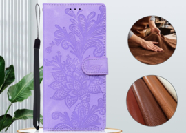 BookCover Hoes Etui Mapje voor Samsung Galaxy A56 - A36  -  Lila   -  Bloem Reliëf