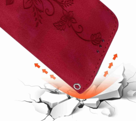 BoekCover Etui Hoes voor Samsung Galaxy S26  -  Rood   -  Lelie  - Reliëf