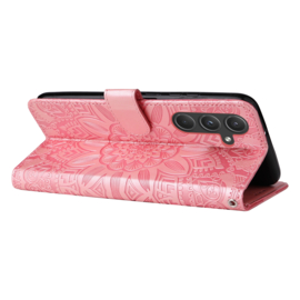 BookCover Hoes Etui voor Samsung Galaxy A55  -  Roze  - Bloem-Motief in Reliëf