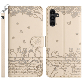 BookCover Hoes Etui voor Samsung Galaxy A56 - A36  -  Beige  - Katten op Muurtje - Reliëf
