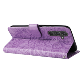 BookCover Hoes Etui voor Samsung Galaxy A55  -  Paars - Bloem-Motief in Reliëf