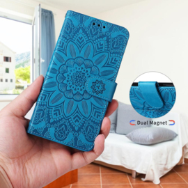 PU BoekCover Hoes Etui voor Apple iPhone 17 -   Turquoise  -  Bloem-Motief in Reliëf