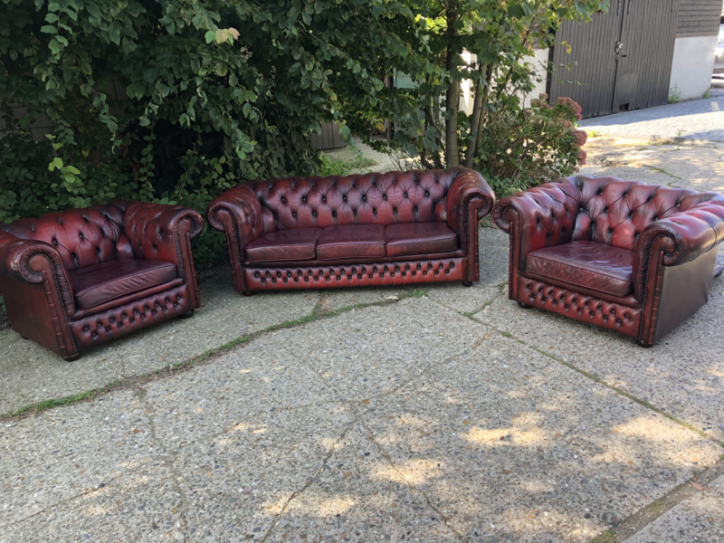 chesterfield set