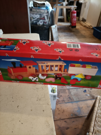 M155 (.) Trein met blokjes en dieren