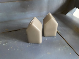Trend54 (64.) Kaars in huisvorm, grijs