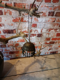He14 (52.) Hanger rond