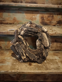 M119 (60.) Krans met hout