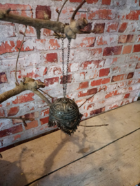 He17 (52.) Hanger rond met punten