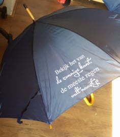 Paraplu bekijk het leven van de zonnige kant