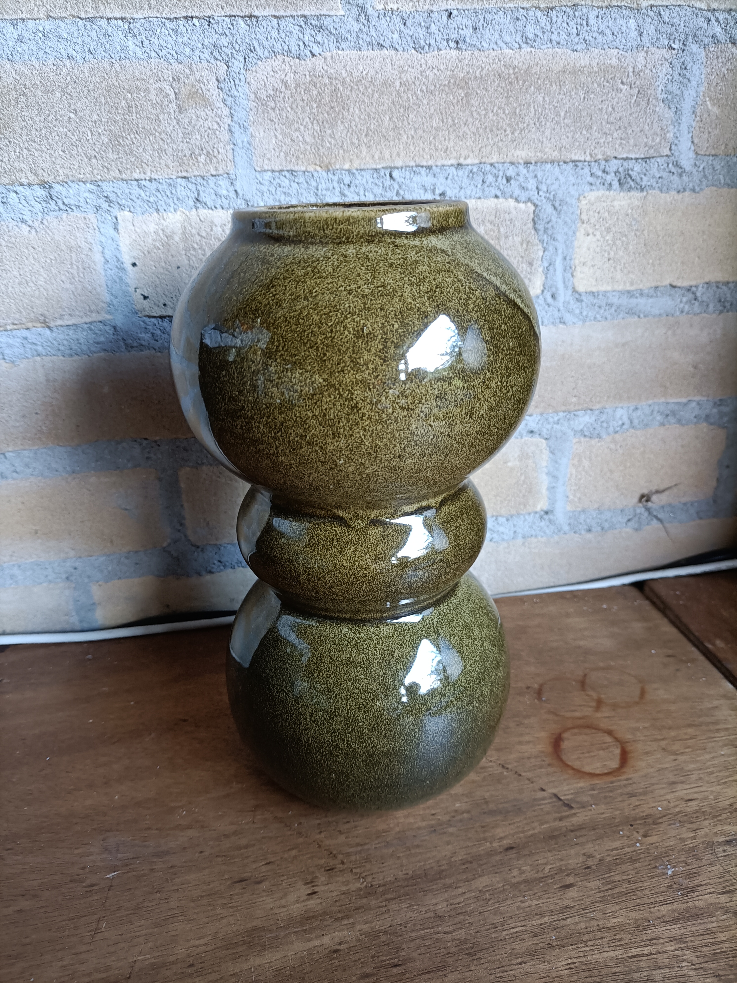 Wj13 (42.)  Bollen vaas groen, klein