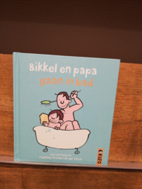 Ik95 Bikkel en papa gaan in bad