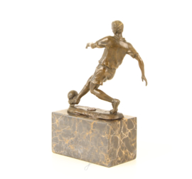 Bronzen Beeld Voetballer Met Bal