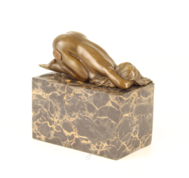 Bronzen Beeld Slapende Dame