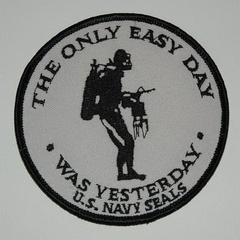 Embleem stof the only easy day