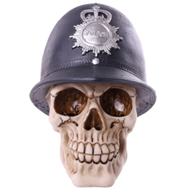 Schedel met politiehelm