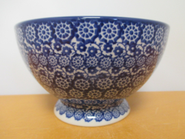 Bunzlau Bowl on foot 206-2615