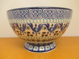Bunzlau Bowl on foot 206-1026