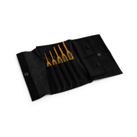 MUUD Hala. Handgemaakt leren haaketuit 17x28cm - kleur black