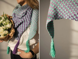 Durable Houndstooth Triangle Shawl