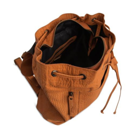 MUUD Gimo. Handgemaakt leren rugzak 38x39cm - kleur WHISKY
