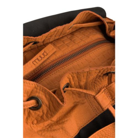 MUUD Gimo. Handgemaakt leren rugzak 38x39cm - kleur WHISKY