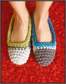 Big ribbon slippers kl 11 + Gratis Patroon