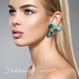 Couture oorbellen butterfly beach