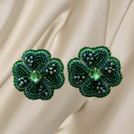 Couture oorbellen clovers