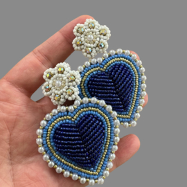 Couture oorbellen blue hearts