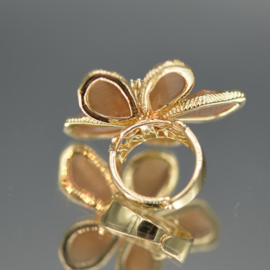 Ring bloem beige