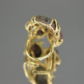 Ring jasper stones