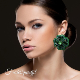 Couture oorbellen clovers