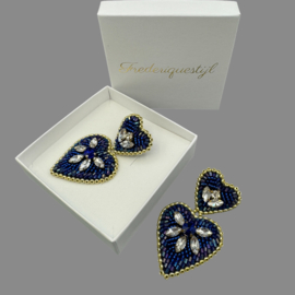 Couture royal hearts