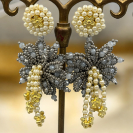 Pearly beauties with grey