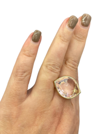 Ring lichtroze kristal