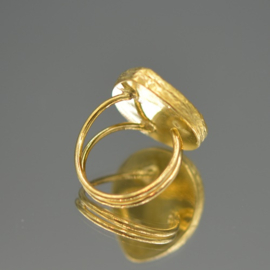 Ring unakiet