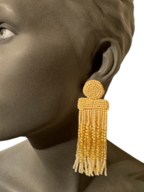 Pearly golden tassels