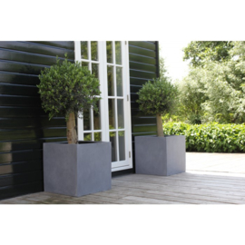 Vierkante stonelook plantenbak `Michigan`. L60 x B60 x H60 cm Kleur: Grey Stonelook