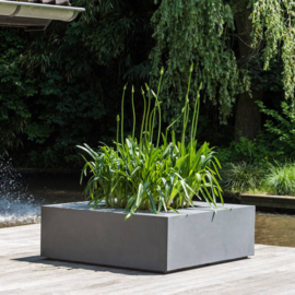 Vierkante stonelook plantenbak `Memphis` met zitrand L140 x B140 x H47.5 | Kleur: Grey Stonelook