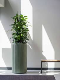 Design plantenbak 'Icon' Pilar | Sage groen H88 x Ø44 cm