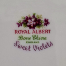 Royal Albert - "Schelp" Schaaltje - Sweet Violets