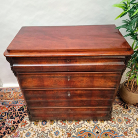 Antieke Biedermeier Commode van Mahoniehout