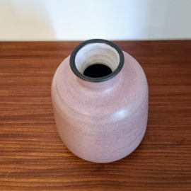 Vaas Keramiek - Nagtegaal Utrecht - lila