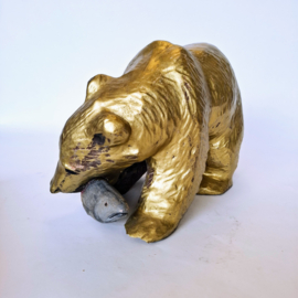 Goudkleurige Beer - Grizzly met gevangen vis