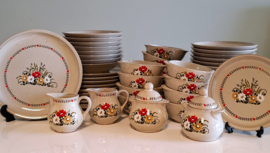 Vintage Winterling Bord Ø 25,5 cm - Dinerbord - Bloemen en Hartjes