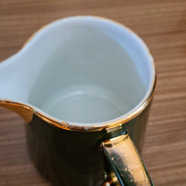 S.P.M. Melkkan -  donkergroen met goudkleurige details