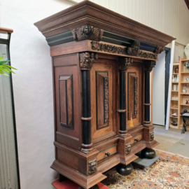 Antieke Kast - Neo Renaissance Kast uit de 19e Eeuw