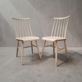 2 Vintage Topiovaara Stoelen - Wit geschilderd - Spijlenstoel
