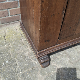 Antieke Eikenhouten Kast - Boerenkast of Spinde uit de 18e eeuw