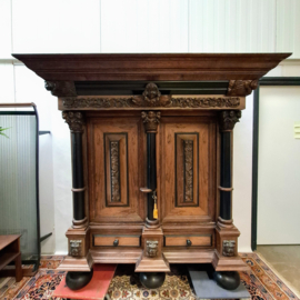 Antieke Kast - Neo Renaissance Kast uit de 19e Eeuw